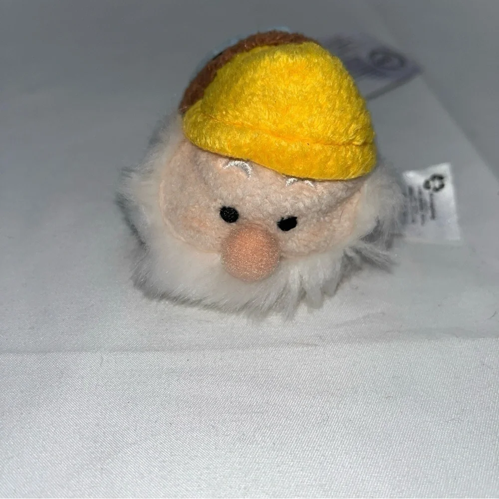 Disney Tsum Tsum Plush Snow White And The 7 Dwarfs Lot of 7 ALL WITH TAGS